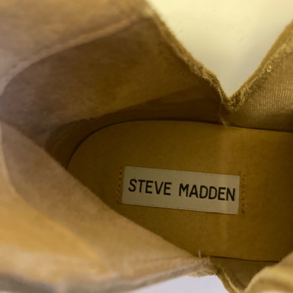 Steve Madden Cream Suede Point Toe Ankle Boots size 7 - Picture 10 of 16